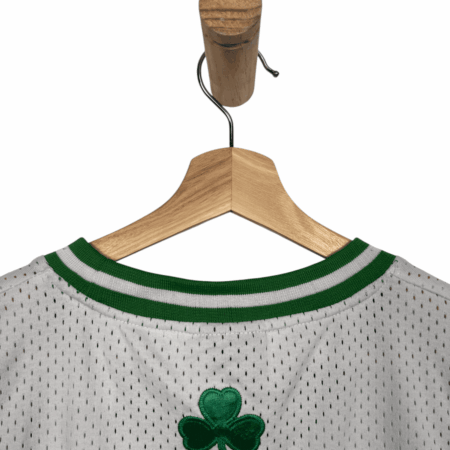 Boston Celtic player Garnet 5